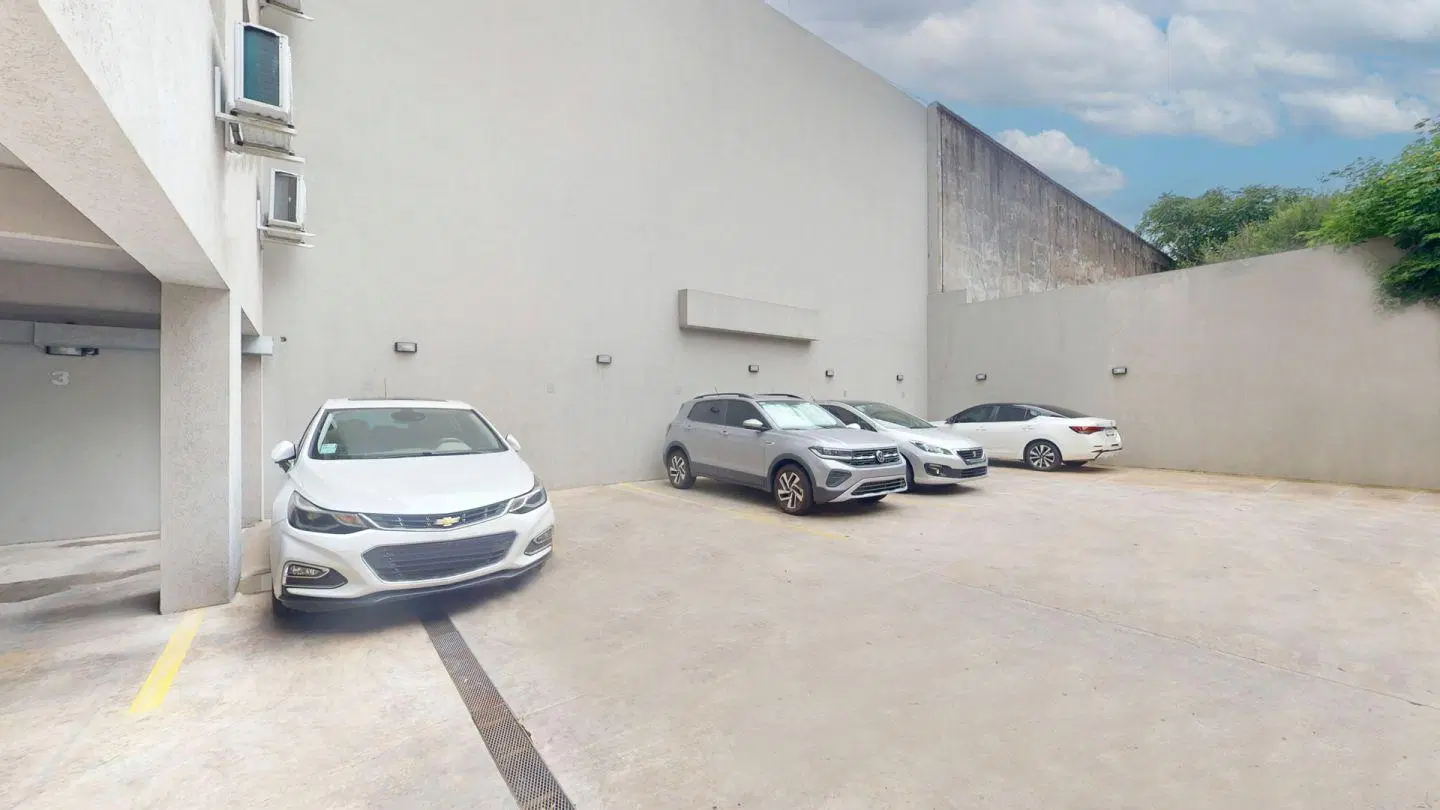 Venta de COCHERA CUBIERTA en Liniers, Capital Federal 2