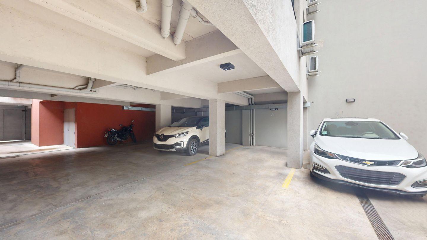 Foto de Venta de COCHERA CUBIERTA en Liniers, Capital Federal, imagen 1