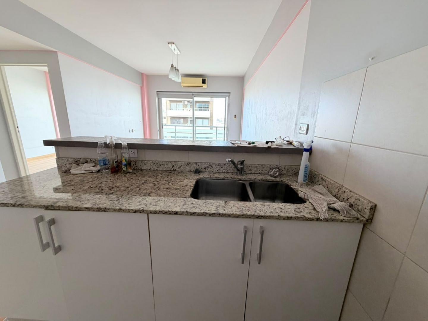 Foto de Alquiler de Departamento 2 Ambientes con balcon al frente en, imagen 4