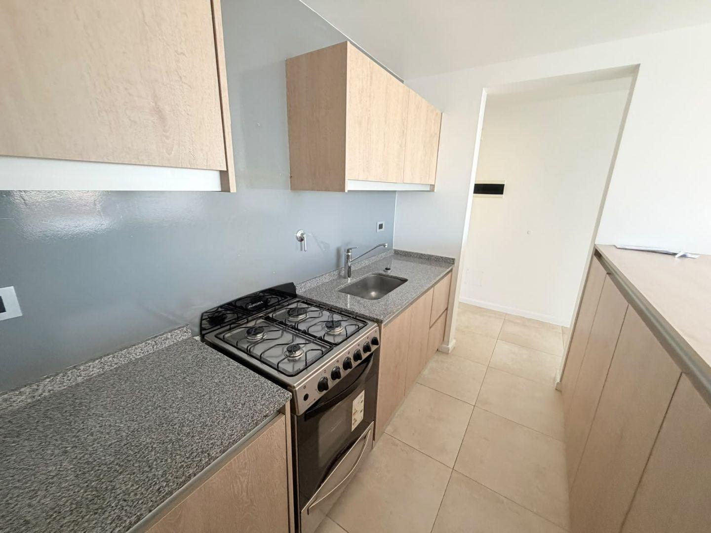 Foto de Venta de Departamento 3 Ambientes con cochera y balcon en Villa Luro, imagen 4