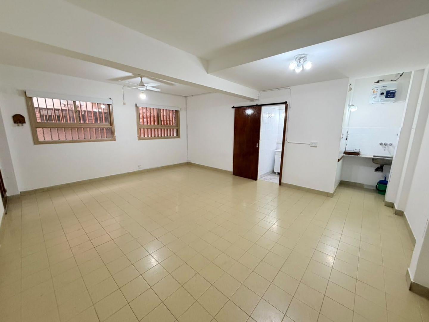 Foto de Alquiler de Departamento PH 1 AMBIENTE en Colegiales, Capital Federal, imagen 5