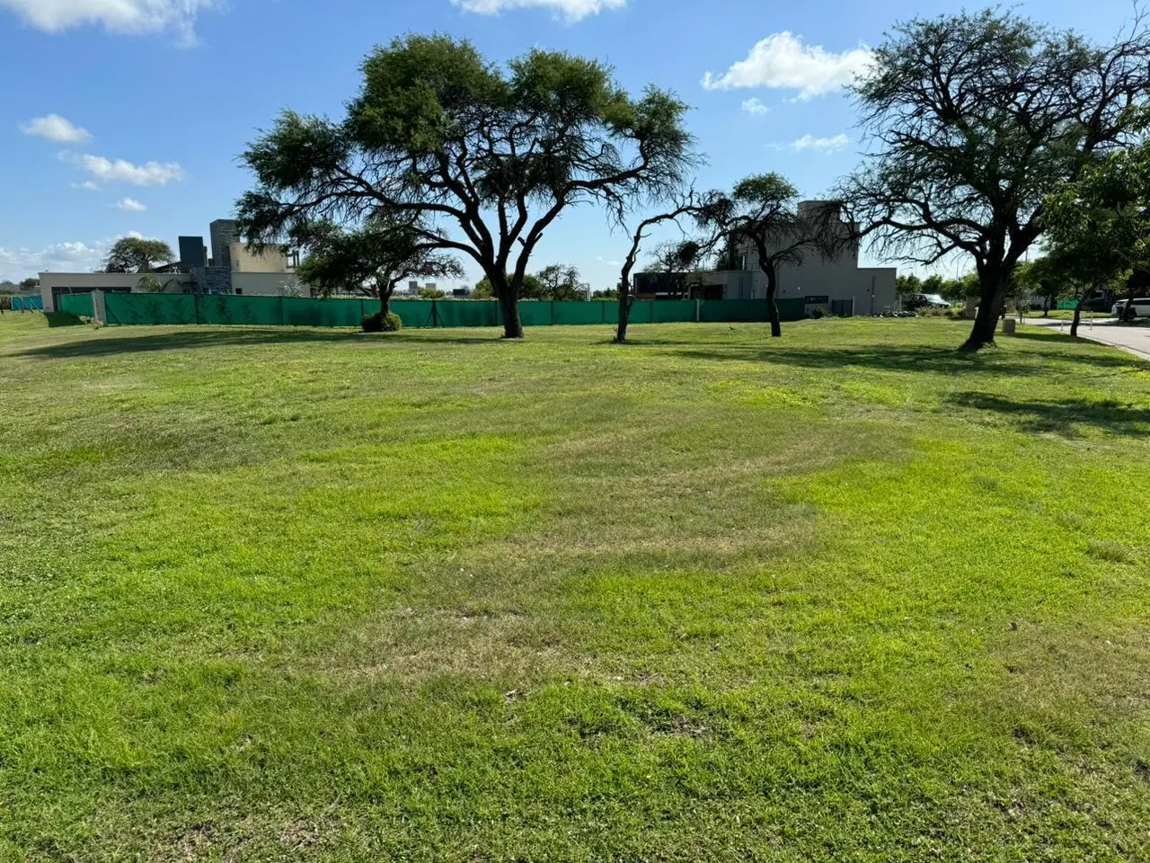 Lote ÚNICO esquina 7 Soles - Heredades - 1700m2 5