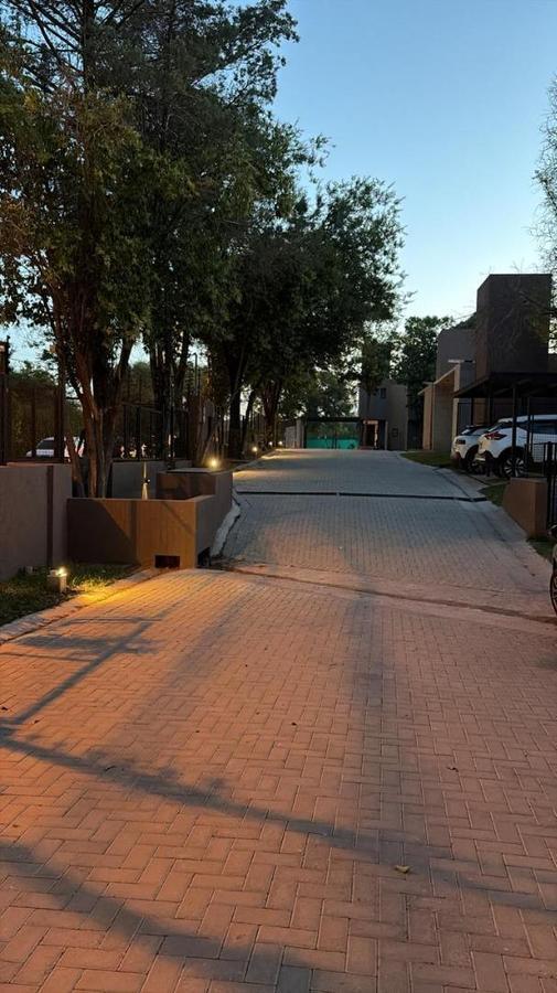 Casa en Housing 3d Seguridad 24hs - Villa Warcalde