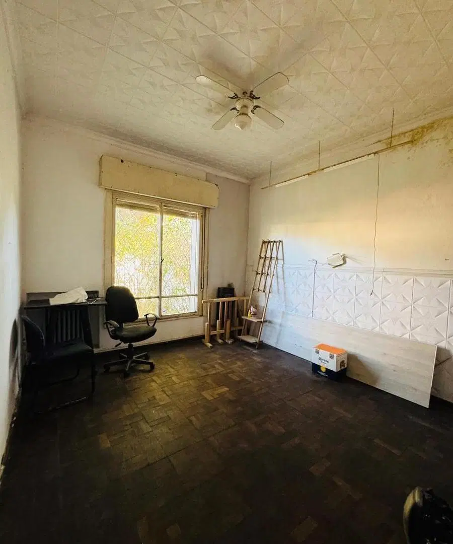 Casa excelente ubi, a reciclar, Rodriguez Del Busto al 3000 5