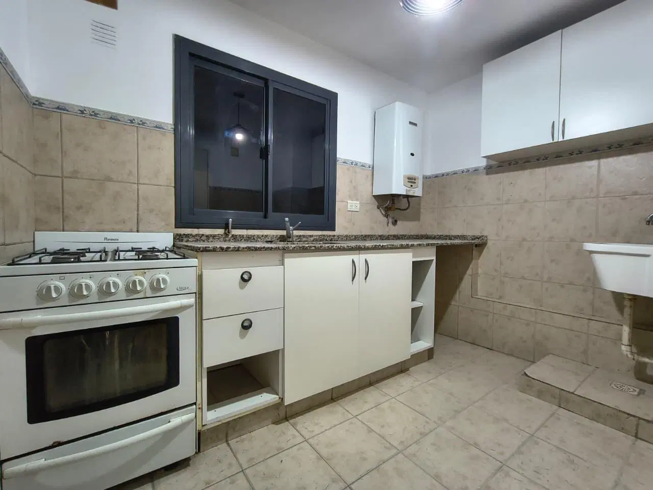 Nueva Cordoba, 1 dorm frente con balcon 3