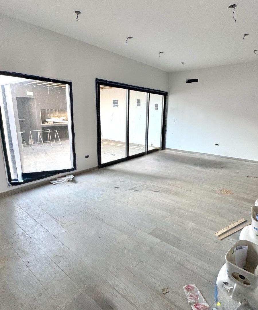 Foto de Colinas de Manantiales Toda Planta Baja 3dor 3baños, imagen 3