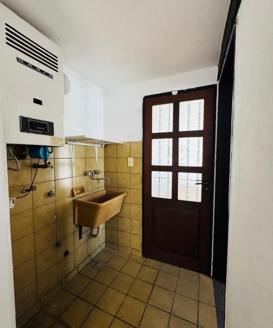Foto de CASA DE ESTILO COLONIAL EN VENTA – BARRIO URCA, imagen 4