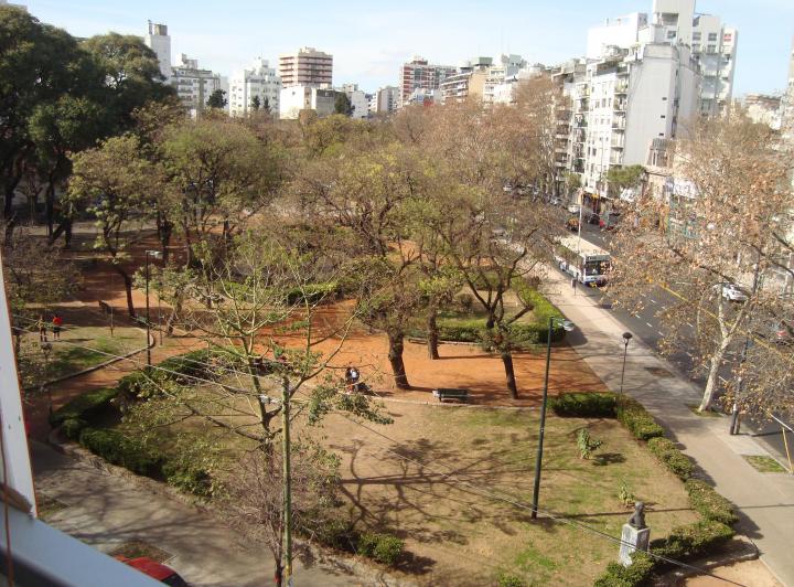 APOLINARIO FIGUEROA 675 2 AMBIENTES BALCON FRTE A PLAZA PISCINA PARRILL HERMOSO! 2
