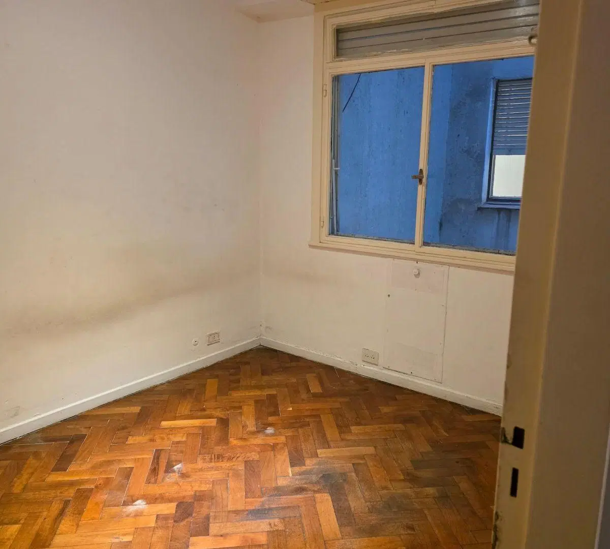 CHARCAS 2869 3 AMBIENTES MUY AMPLIO LIVING Y COMEDOR BALCON CORRIDO FRENTE p. 2° HABITAC y BAÑO SERV 2
