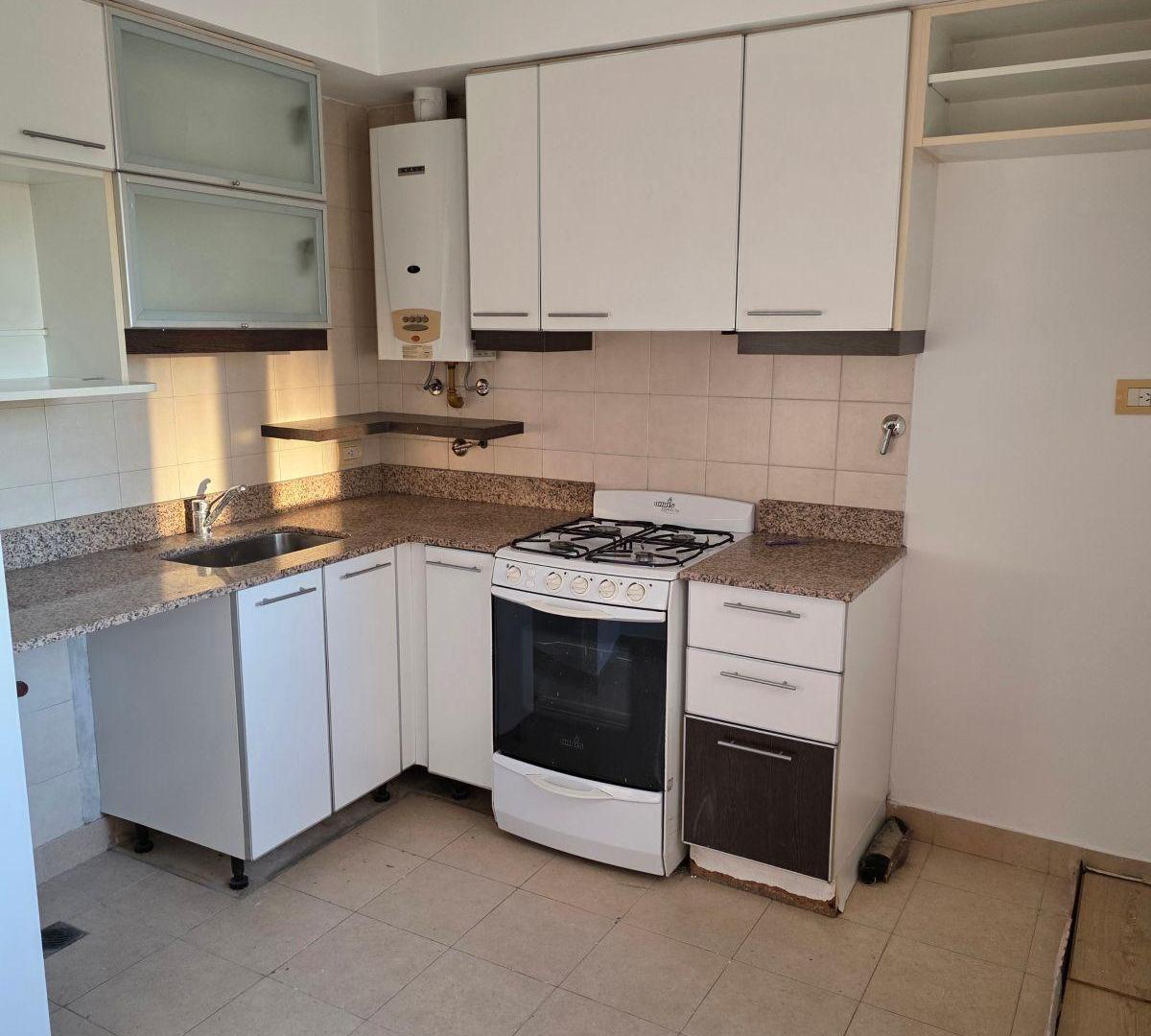 Foto de ANCHORENA 891 2 AMBIENTES COCHERA BALCON EXTER p. 7° AMPLIA COCINA CON, imagen 4