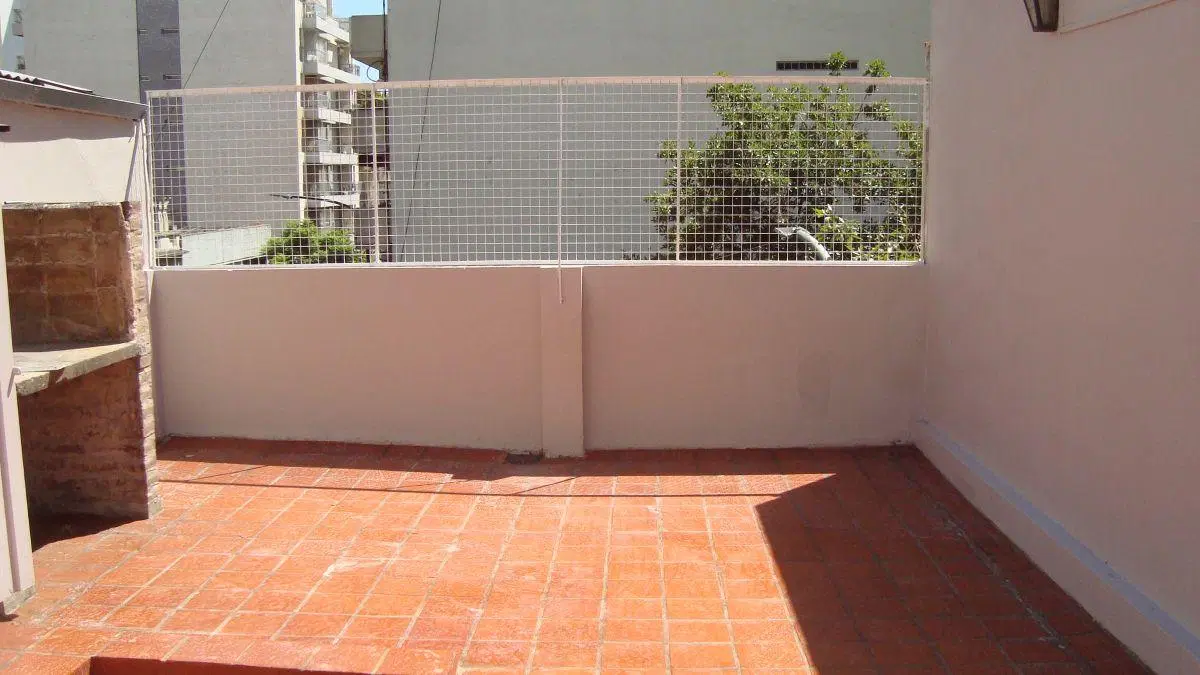 VALENTIN GOMEZ 3684 3 AMBIENTES DUPLEX CON TERRAZA PROPIA PH CON MINIMA EXPENSA BAÑO Y TOIL IMPECABL 4