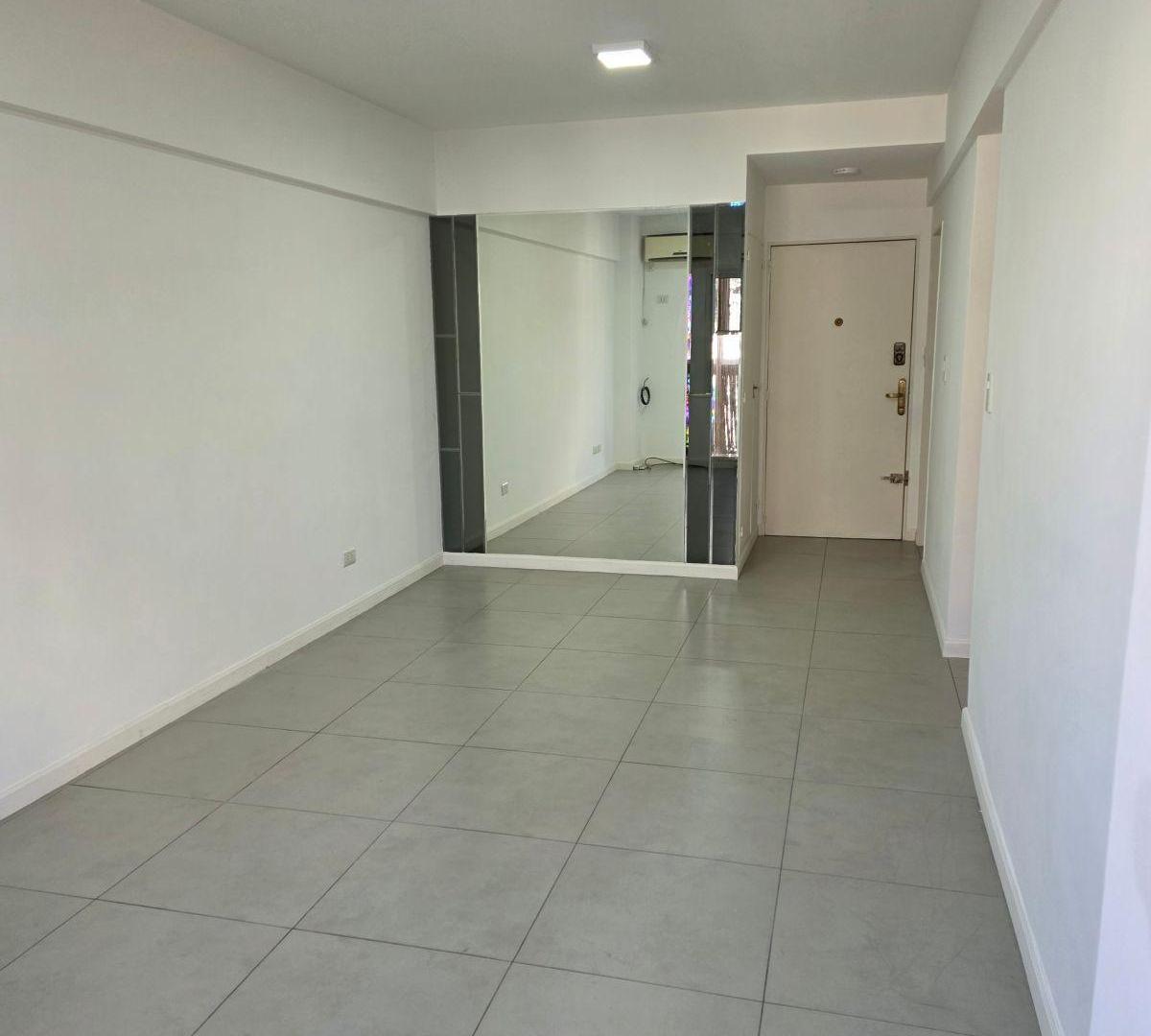 Foto de DEPARTAMENTO EN ALQUILER ALMAGRO 3 AMBIENTES BAÑO y TOIL HERMOSA COCINA, imagen 4