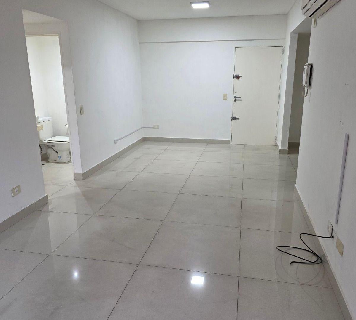 Foto de BEAUCHEF 912 2 AMBIENTES BAÑO y TOIL BALCON FRENTE p. 6° FULL, imagen 3
