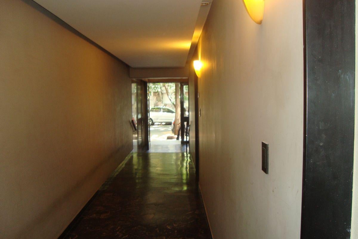 Foto de GUAYAQUIL 846 2 AMBIENTES PLANTA BAJA CON PATIO EXCELENTE ESTADO A, imagen 4