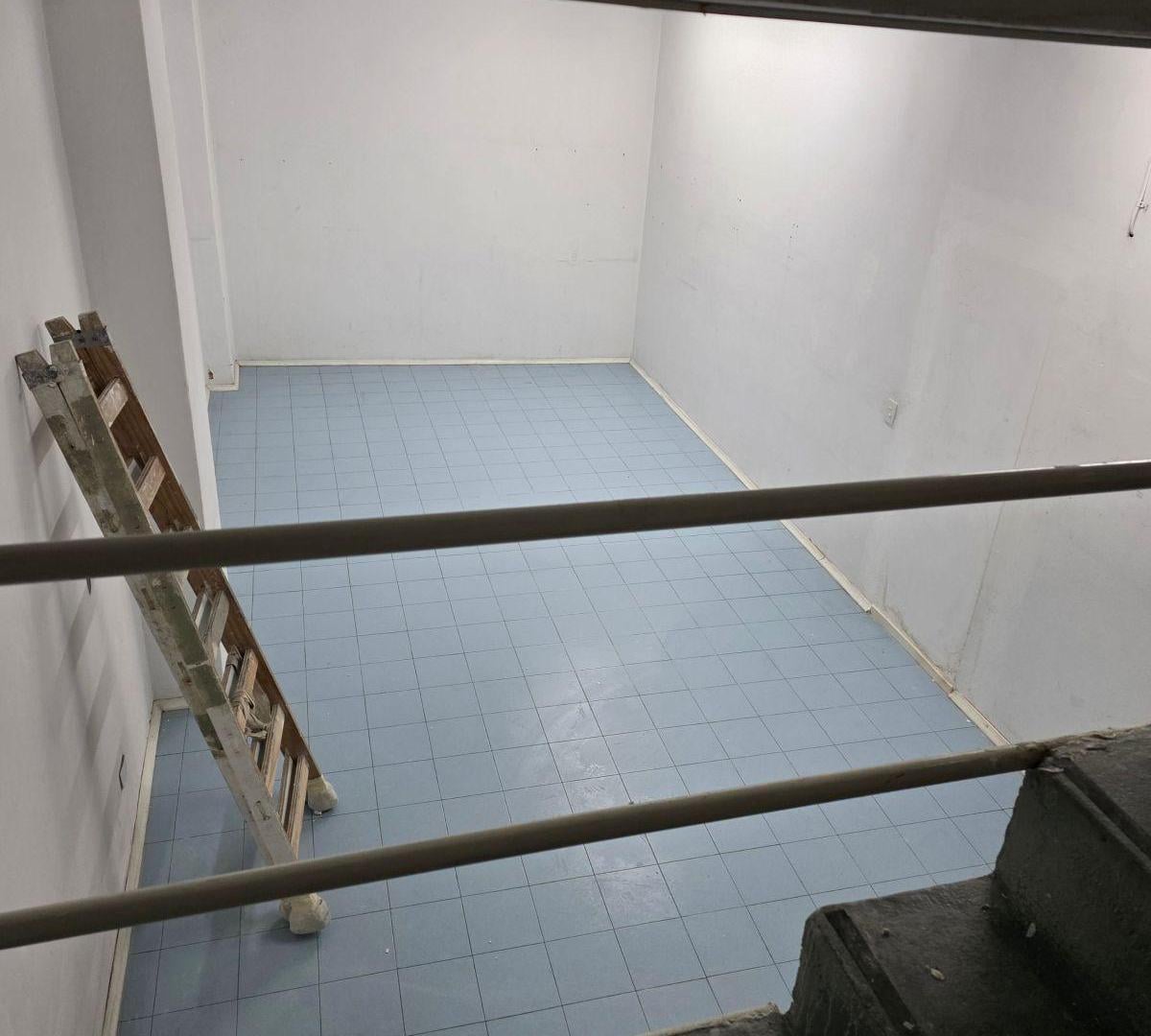 Foto de LOCAL EN ALQUILER AV BOEDO 386 MUY COMERCIAL 40m2 + SOTANO 50m2 y 2, imagen 2
