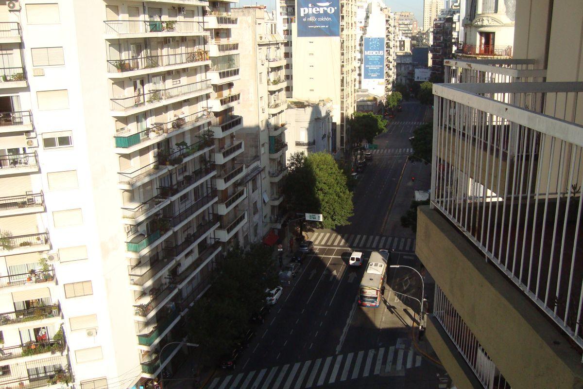 Foto de AV. CORDOBA 2465 3 AMBIENTES 2 BALCONES FRENTE p. 10 MUY LUMINOSO, imagen 5