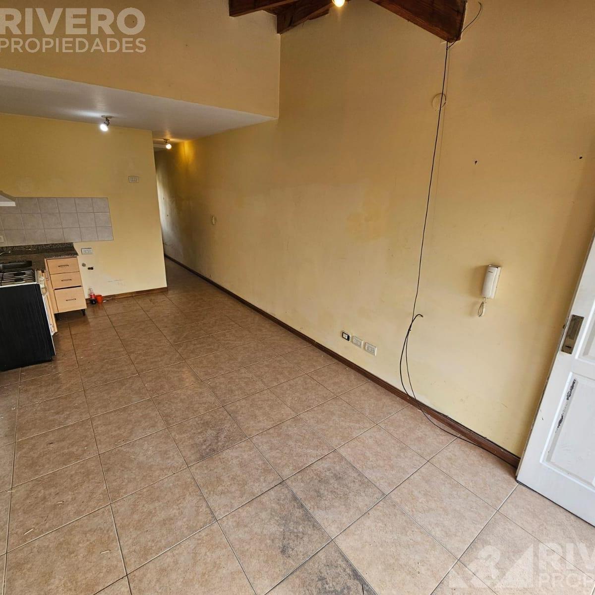 Duplex en Venta en Moron Sur - Oportunidad 5