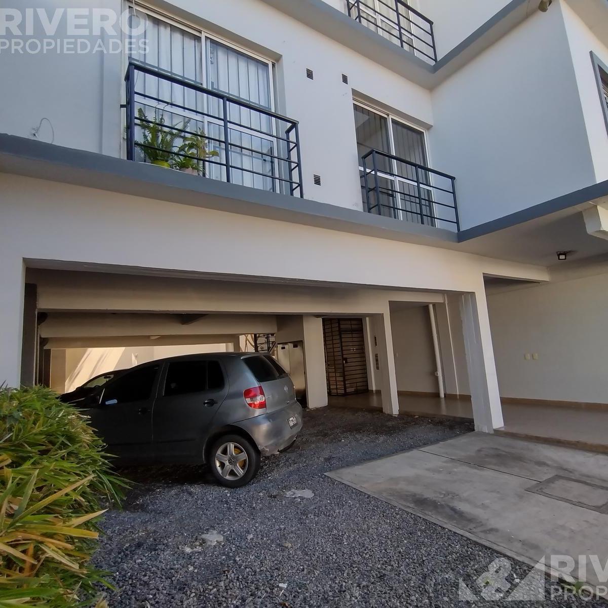 Departamento 2 Ambientes con Cochera en Venta en Moron Sur 2