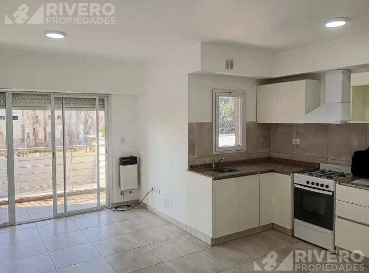 DEPARTAMENTO EN ALQUILER EN MORON SUR 1