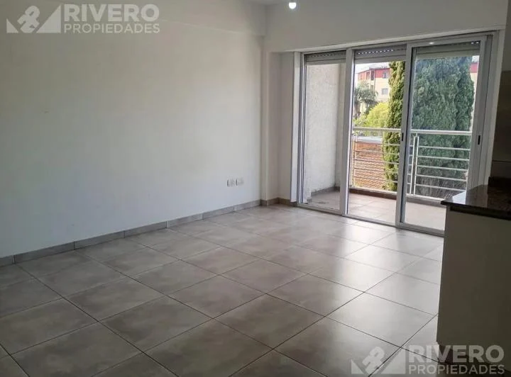 DEPARTAMENTO EN ALQUILER EN MORON SUR 3