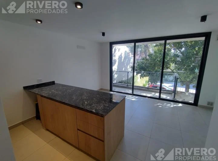 DEPARTAMENTO EN ALQUILER EN MORON SUR - 2 AMBIENTES 4