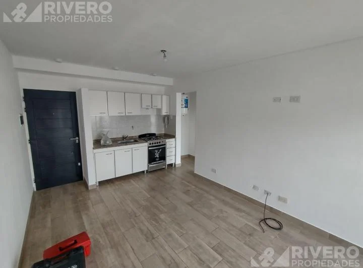 DEPARTAMENTO EN ALQUILER EN MORON SUR - 2 AMBIENTES CON COCHERA 2