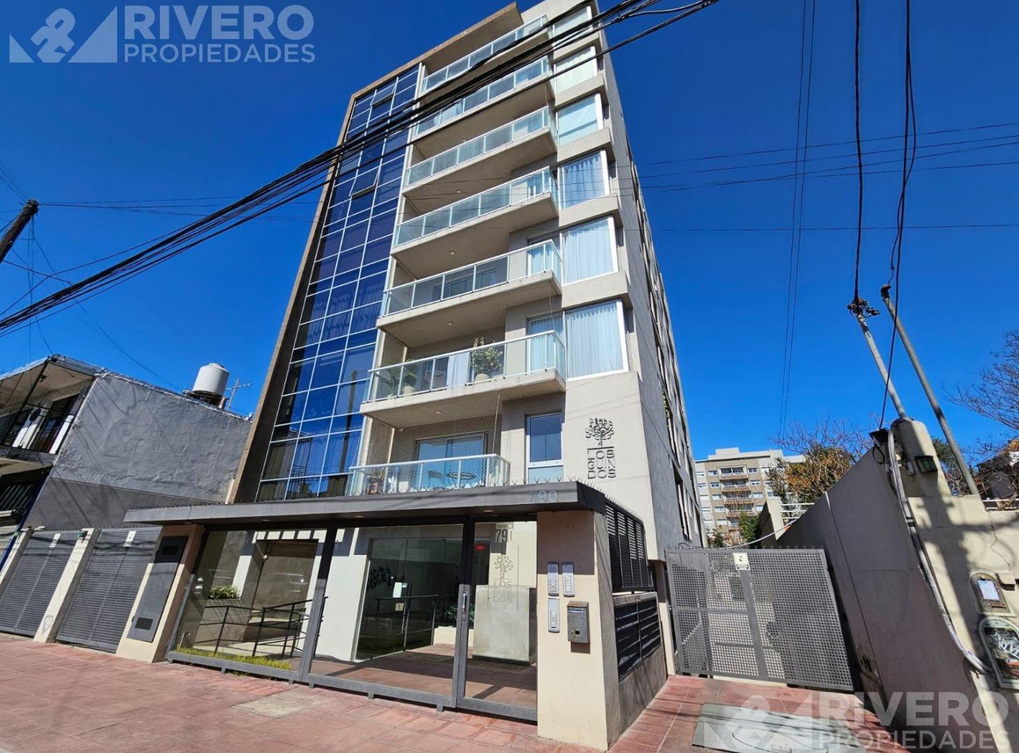 DEPARTAMENTO EN ALQUILER ITUZAINGO SUR - 2 AMBIENTES CON COCHERA