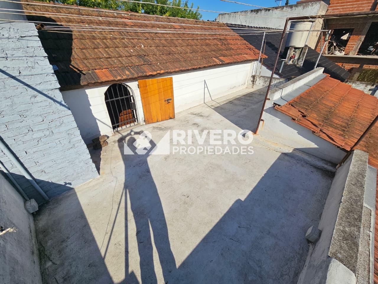 CASA EN VENTA ITUZAINGO - 4 AMBIENTES C/ PARRILLA
