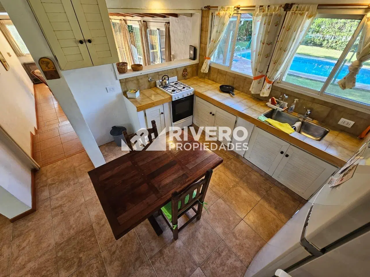 CASA EN VENTA EN BANCO PROVINCIA 4