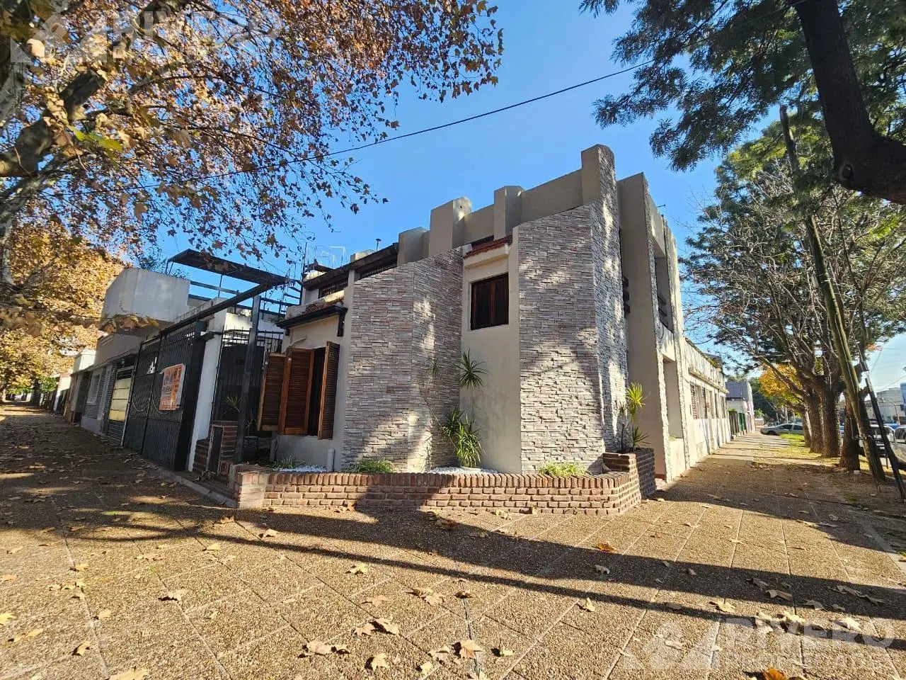 CASA EN VENTA MORON SUR - NUEVO VALOR 4