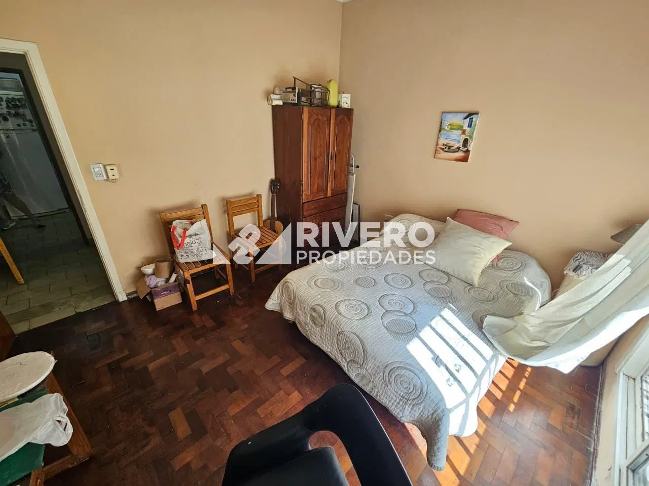 CASA EN VENTA EN MORON SUR - 5 AMBIENTES CON PARQUE Y PILETA 3