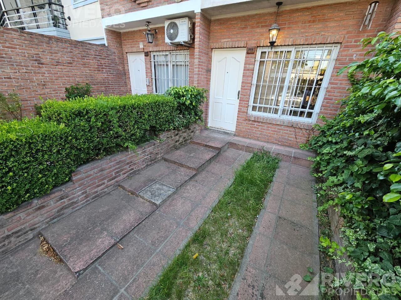 DEPARTAMENTO EN VENTA MORON SUR - 3 AMB CON PATIO Y COCHERA
