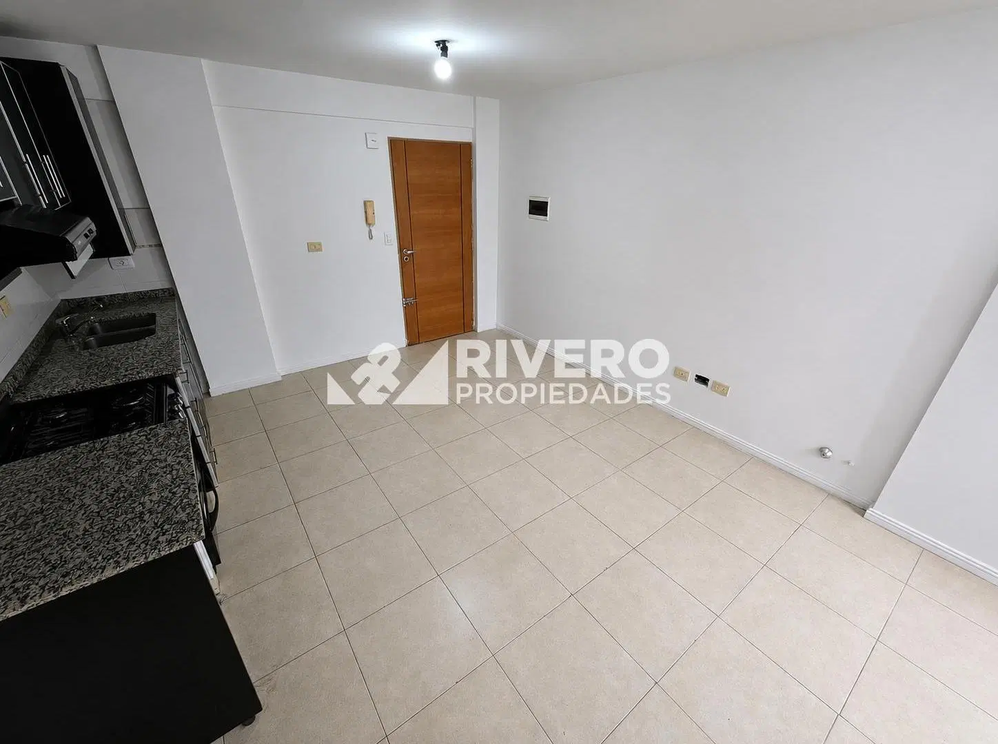 DEPARTAMENTO EN ALQUILER MORON SUR - 2 AMBIENTES AL FRENTE 1