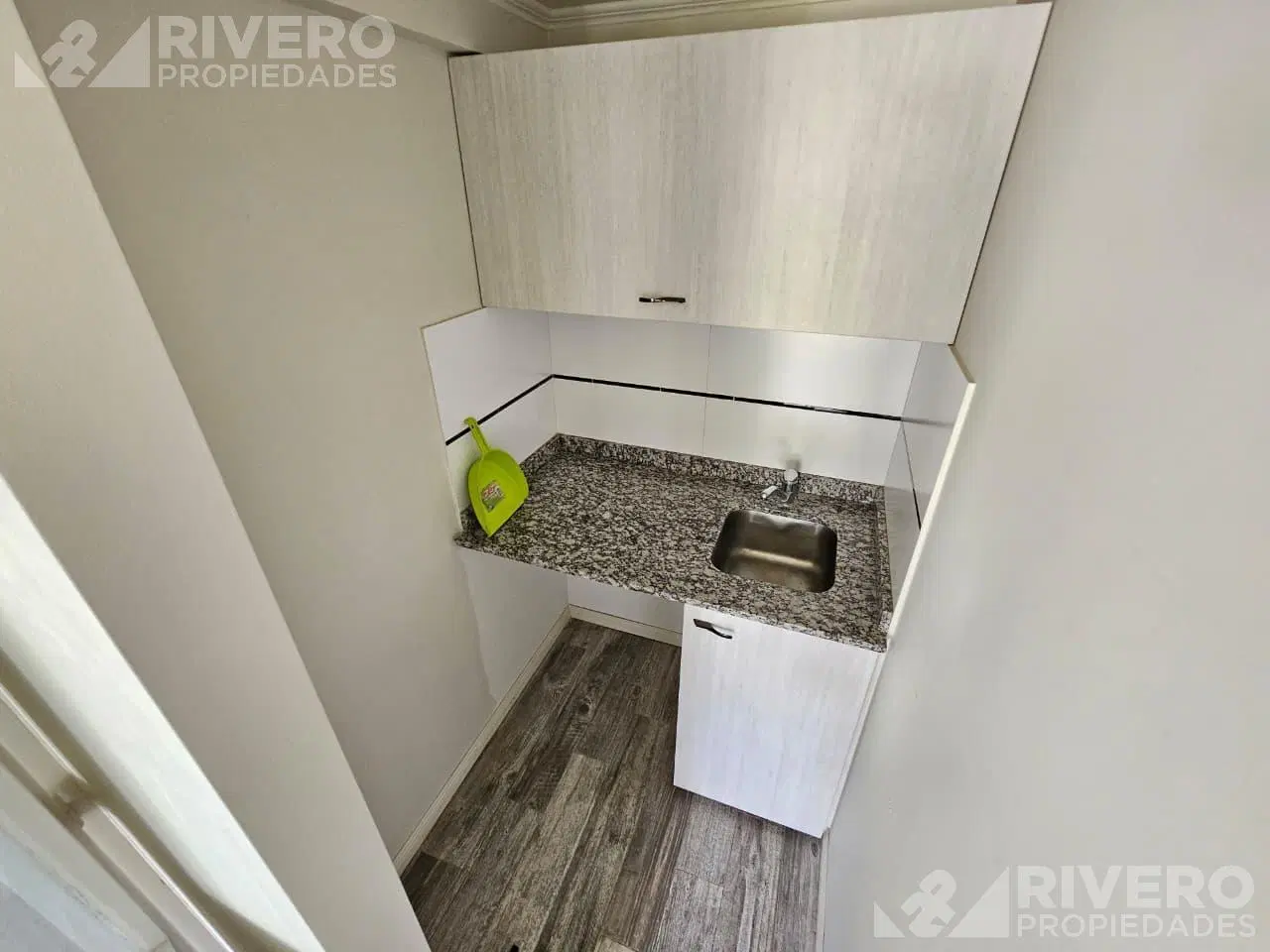 DEPARTAMENTO EN ALQUILER EN MORON SUR 5
