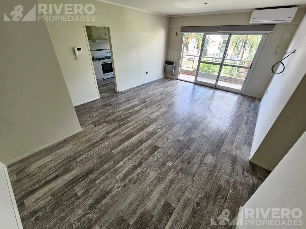 DEPARTAMENTO EN ALQUILER EN MORON SUR 1