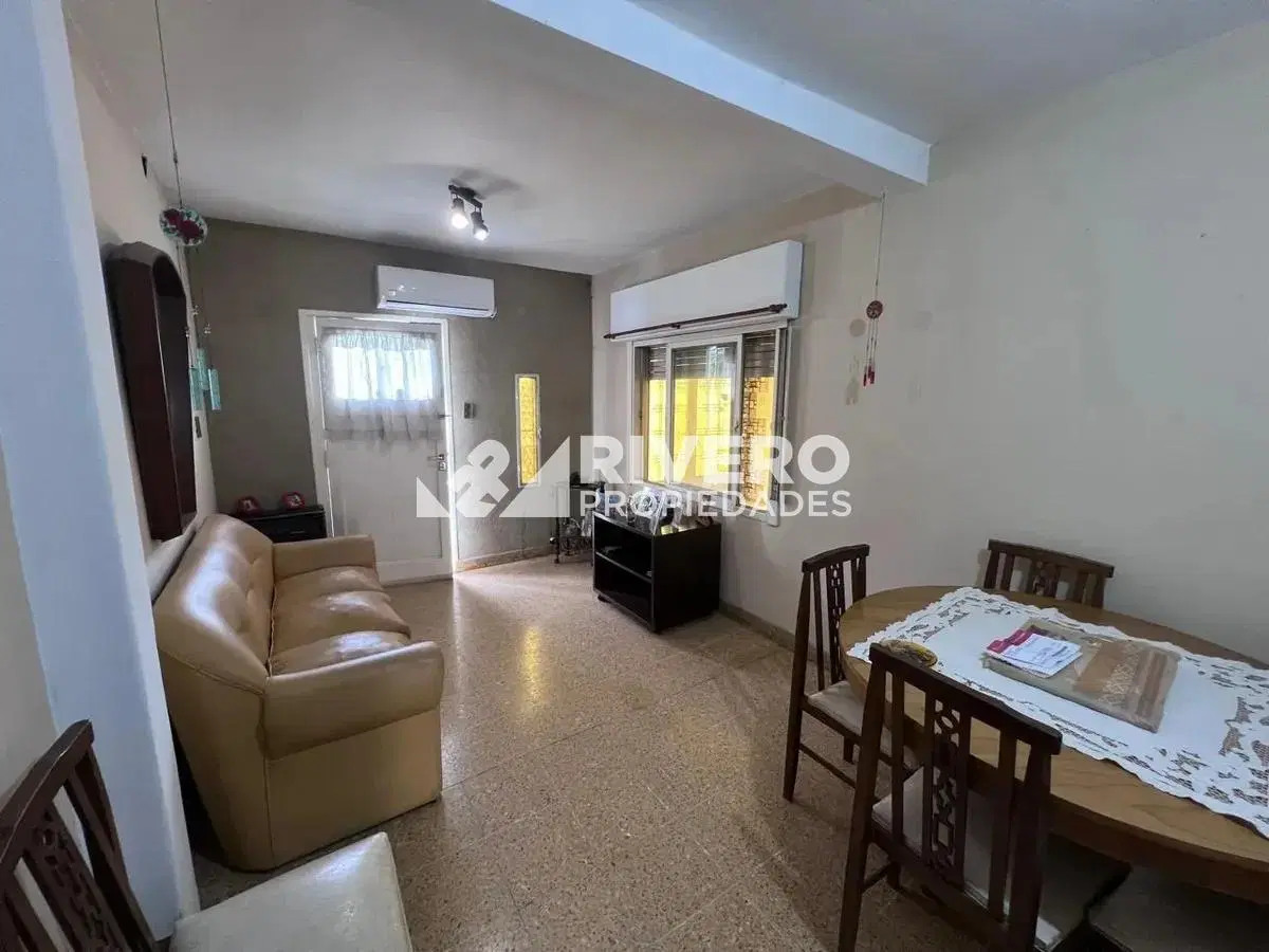 CASA EN VENTA EN MORON SUR - IDEAL FAMILIA GRANDE 4