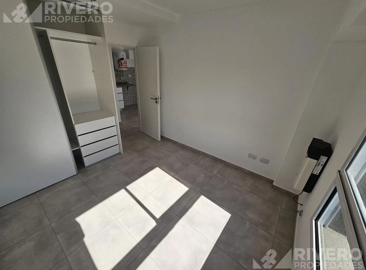 DEPARTAMENTO EN VENTA EN MORON SUR 2