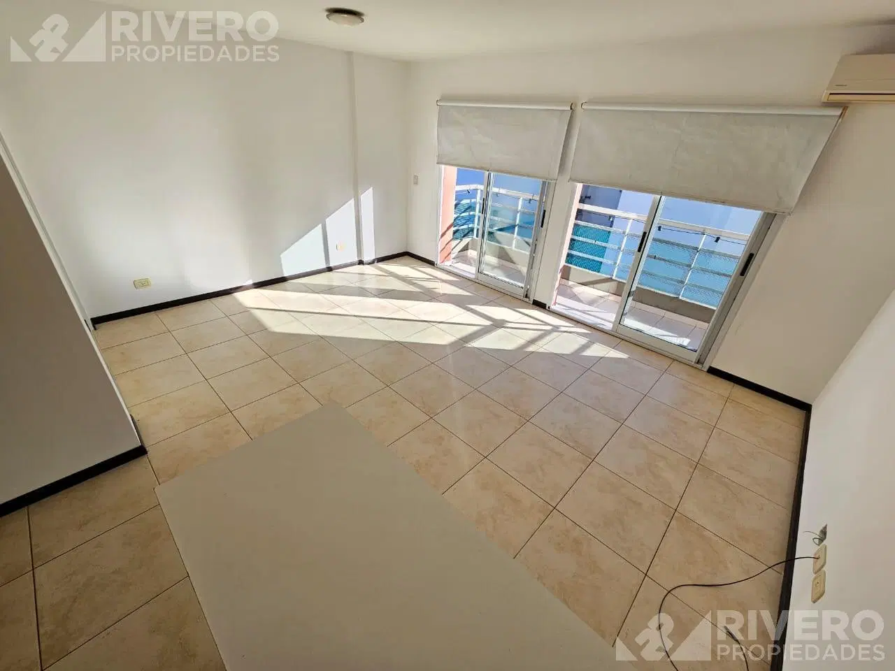 DEPARTAMENTO EN VENTA EN MORON SUR - INCLUYE COCHERA 3