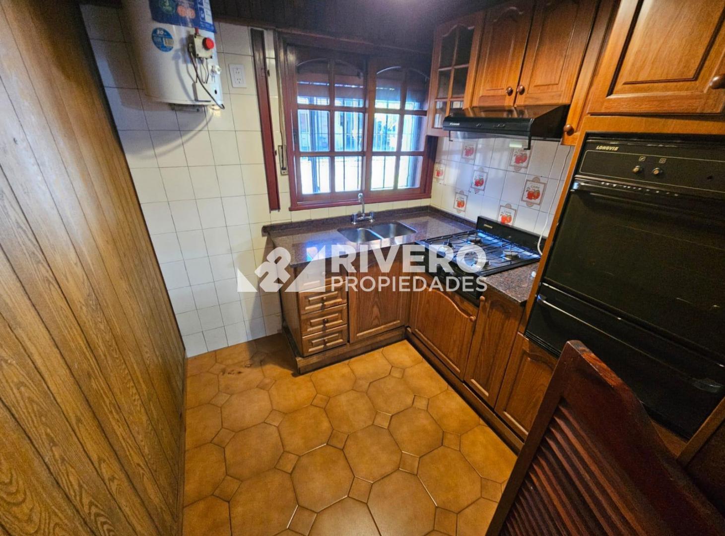 Foto de CASA EN ALQUILER CASTELAR NORTE - EXCELENTE UBICACION, imagen 5