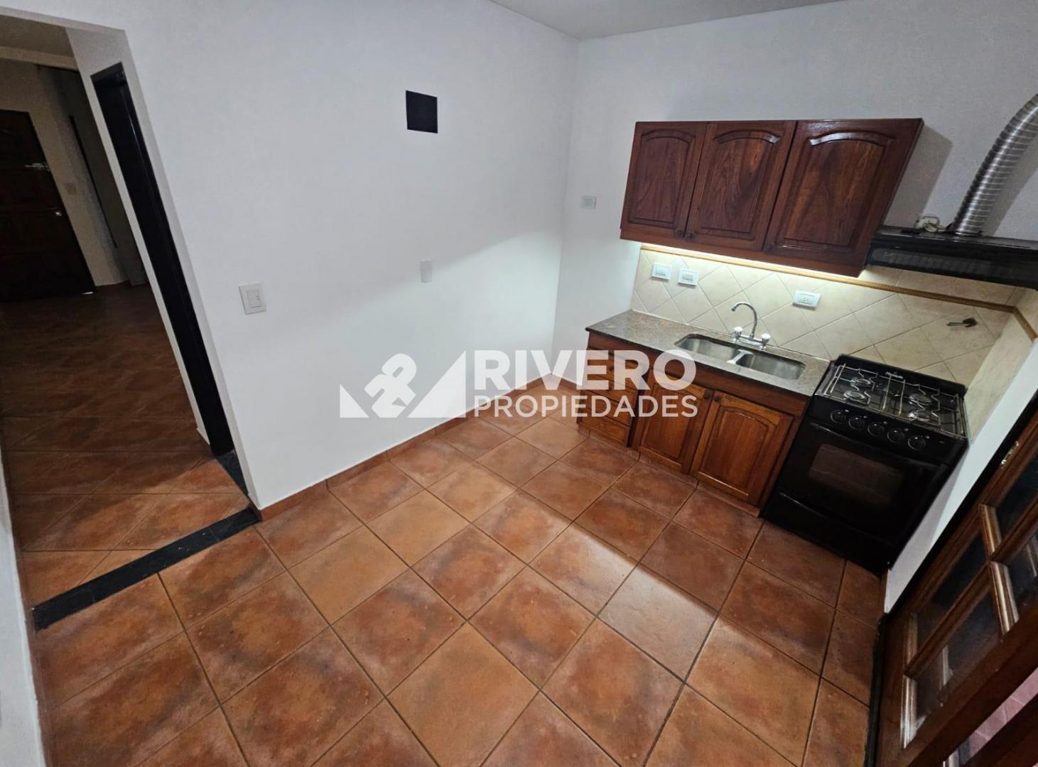 Foto de DUPLEX EN VENTA - CASTELAR NORTE - EXCELENTE ESTADO!!, imagen 3