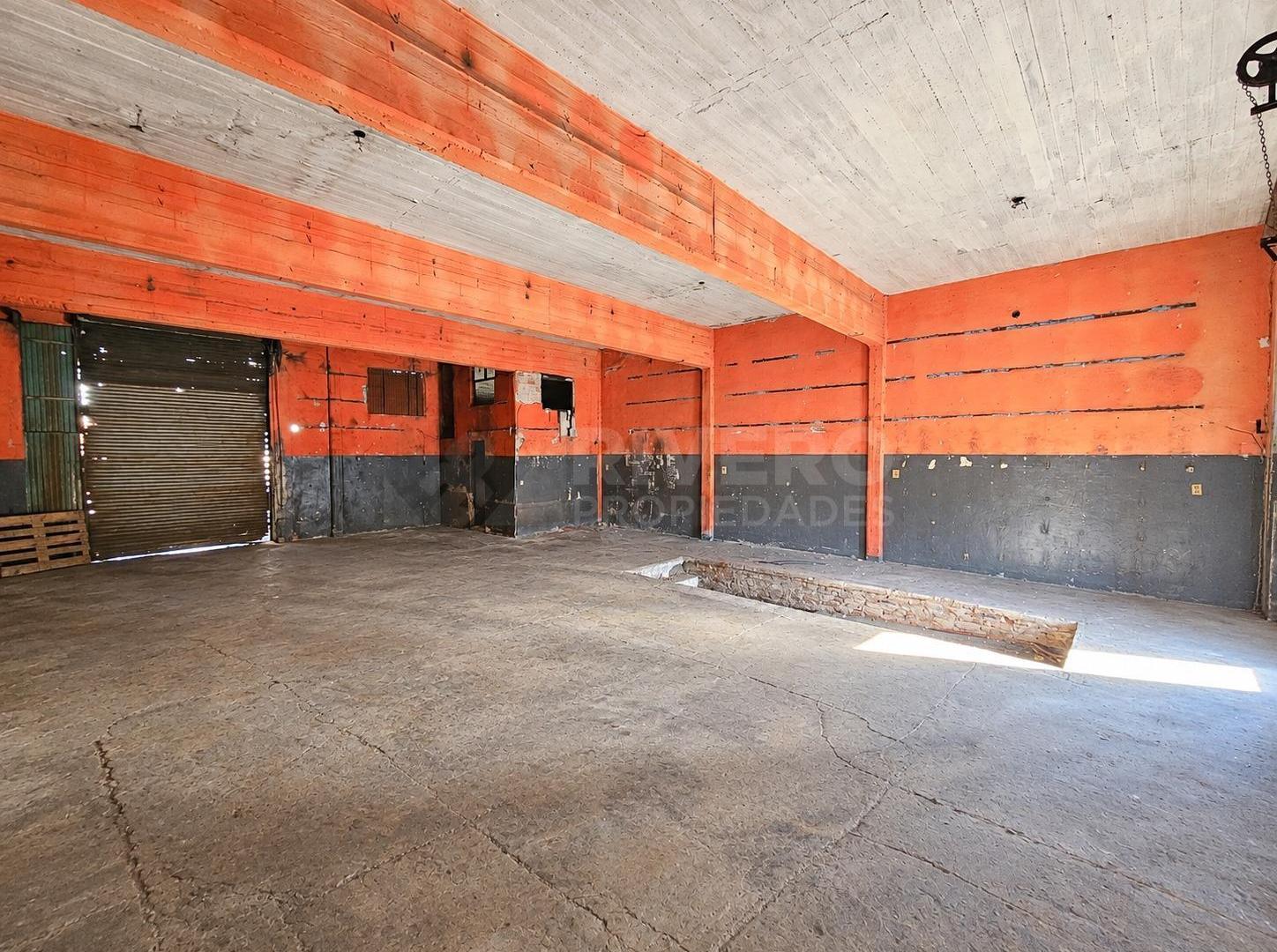 Foto de GALPÓN EN VENTA SOBRE AVENIDA – 300 M² – CASTELAR, imagen 5