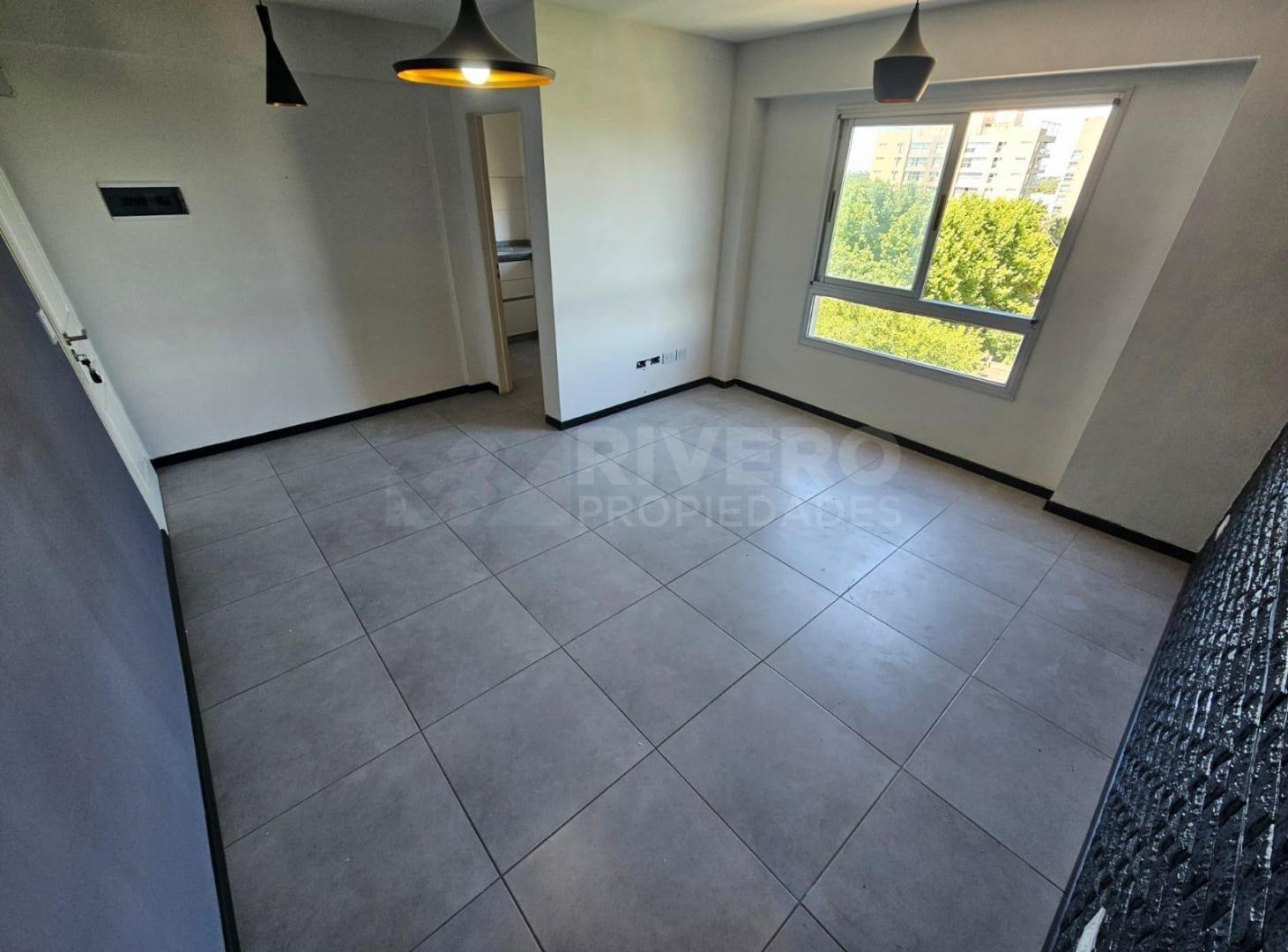 Foto de DEPARTAMENTO EN ALQUILER ITUZAINGO SUR - 2 AMBIENTES CON COCHERA, imagen 4