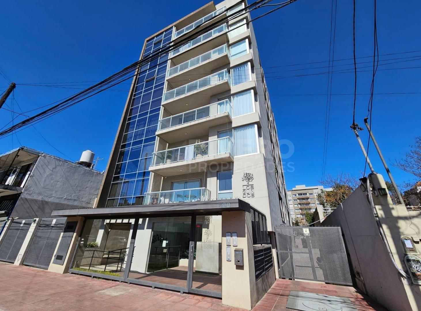 Foto de DEPARTAMENTO EN VENTA ITUZAINGO SUR - 2 AMBIENTES CON COCHERA, imagen 2