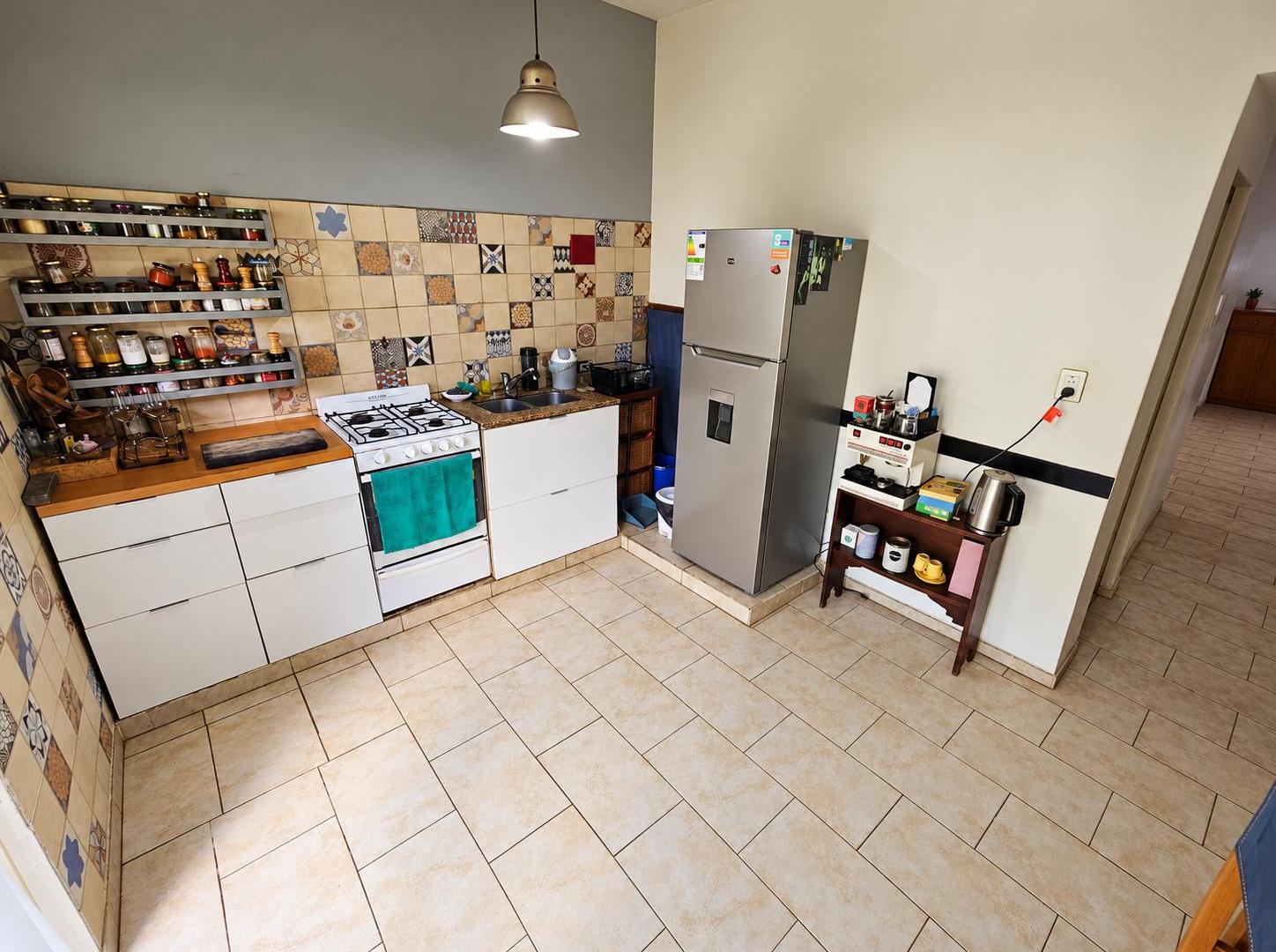 Foto de DUPLEX EN VENTA 4 AMBIENTES EN CASTELAR NORTE, imagen 3