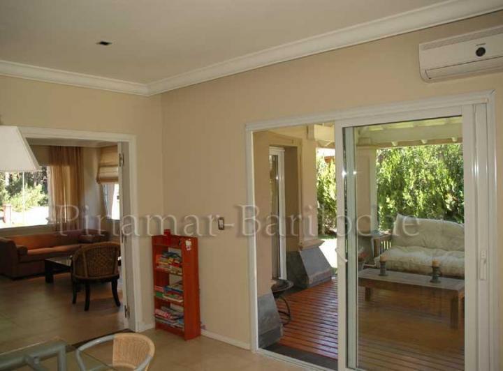Foto de 571 -Dueño alquila y vende, importante propiedad con pileta - Barrio Golf, imagen 4
