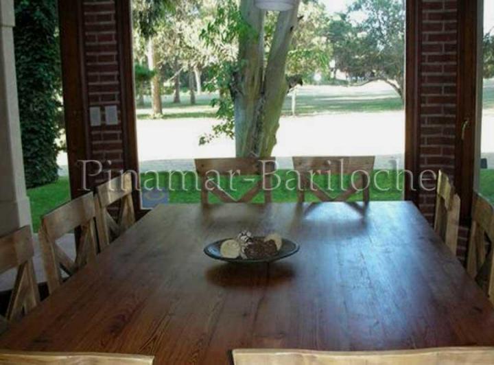 Foto de 704 -Alquiler Chalet al golf con pileta climatizada para 10 pers, imagen 1