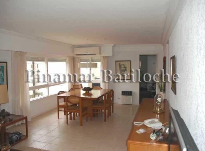 Foto de 721 - Departamento en Alquiler para6 personas con cochera doble. Centro Pinamar, imagen 1
