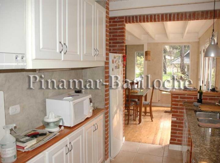 Foto de 541- Casa en alquiler en Cariló 3 Dorm y Dep a 3 cuadras del mar, imagen 4