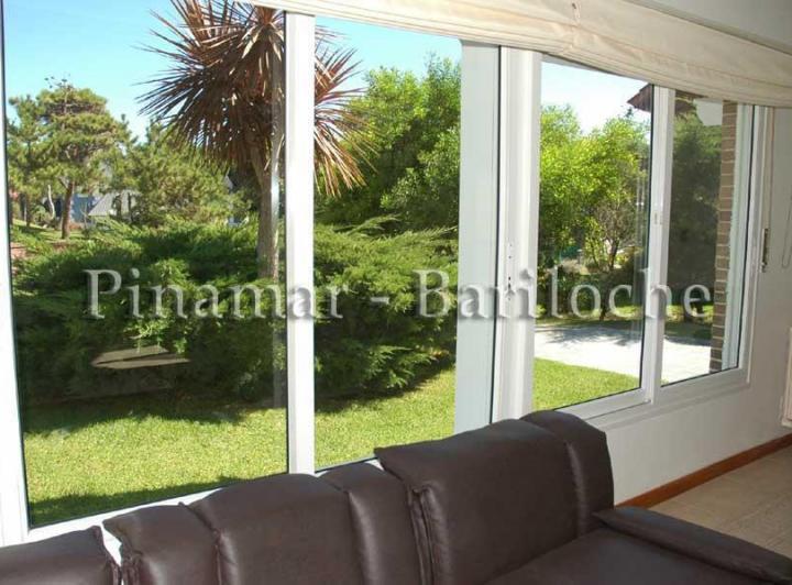 Foto de 730 - Casa en Pinamar a 100 metros de la playa, con guarda cuatri - 3, imagen 3