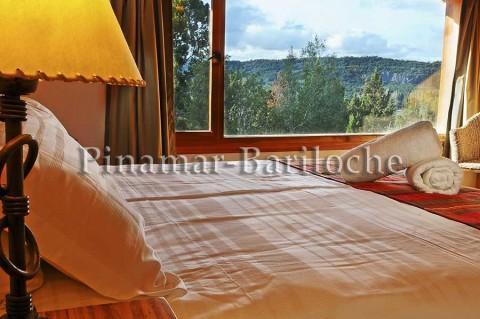 -1113 Hermosa casa con vista al lago y piscina climatizada 5 Dormitorios